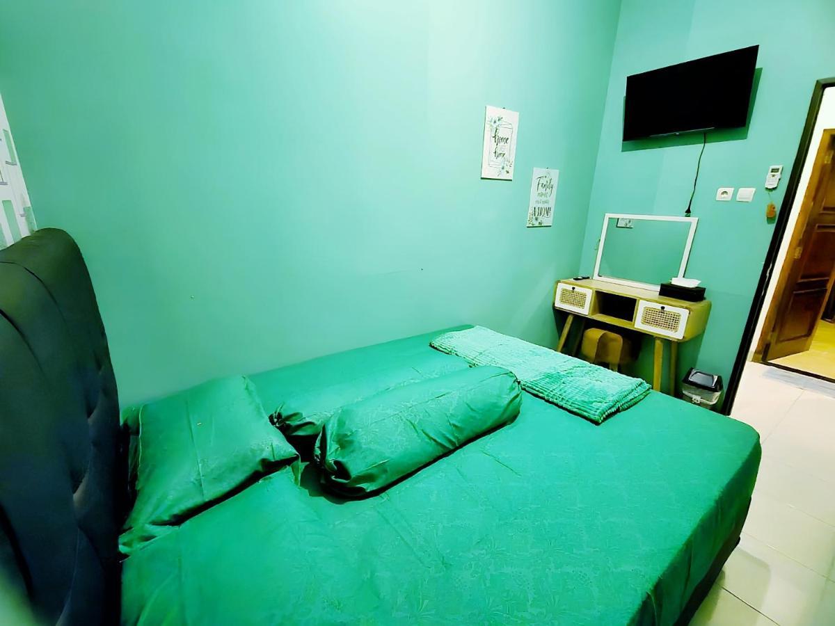 De Patuk Homestay Yogyakarta Bagian luar foto